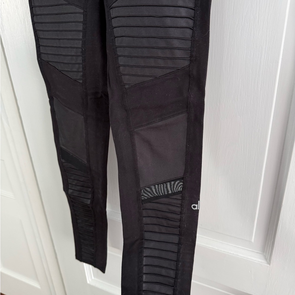 ALO Yoga Black Leggings